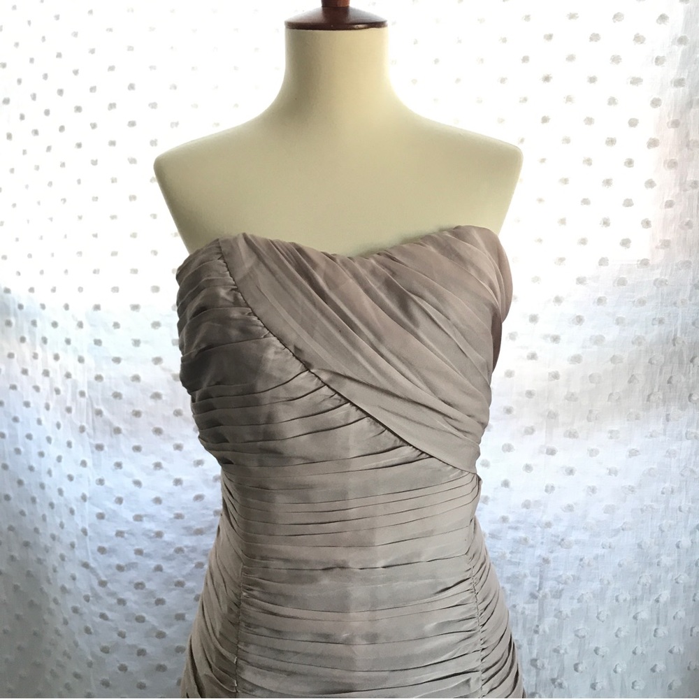 Dress - Picture 2 of 8